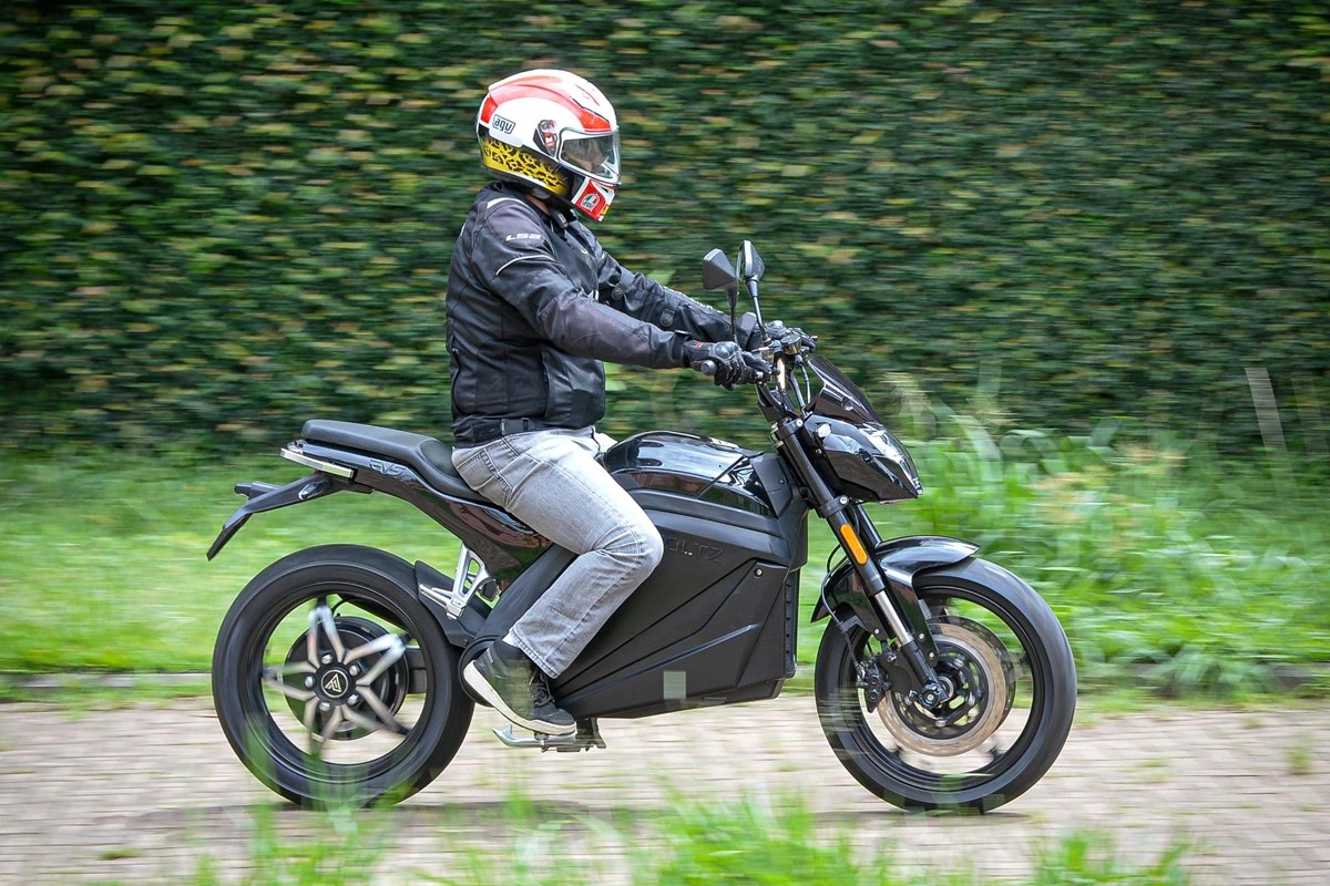 Infomoto - Voltz EVS é primeira moto elétrica brasileira; preço parte de R$  15.900